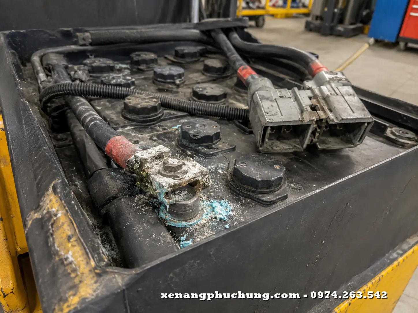 sửa chữa xe nâng điện thực tế