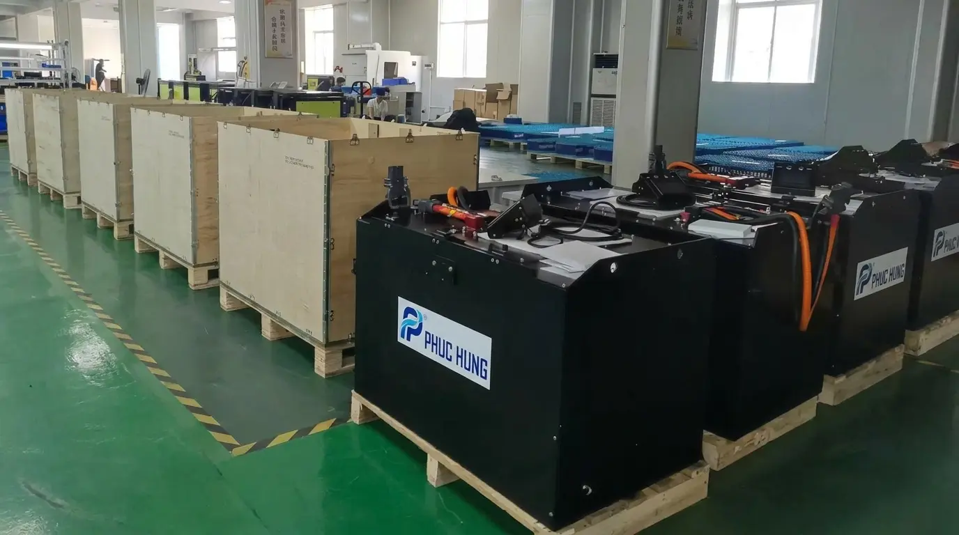 mua xe nâng điện pin lithium thực tế